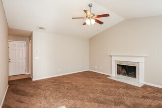 2120 Crown Park Dr in Winder, GA - Building Photo - Building Photo