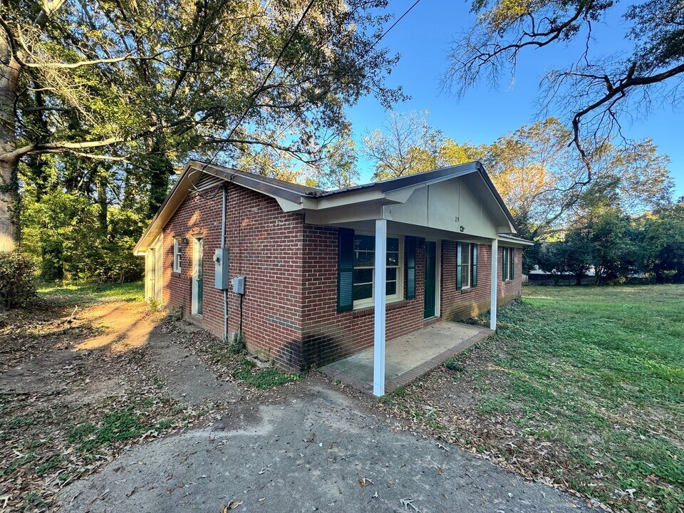 214 Chestnut St in Shelby, NC - Building Photo