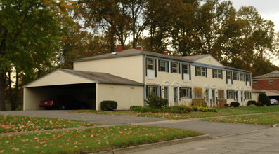 2641 Dunstan Dr in Warren, OH - Foto de edificio - Building Photo