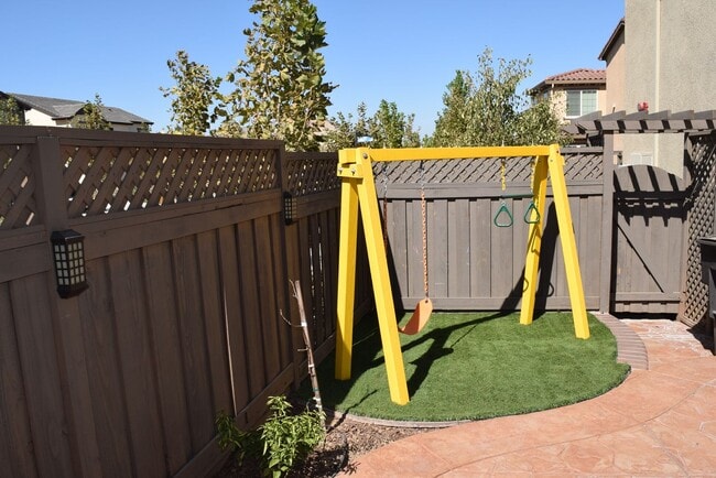 property at 378 W Abbey Ln