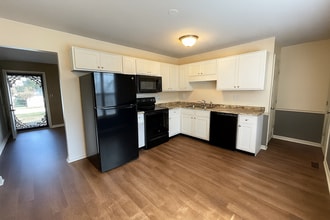 349 Majestic Blvd in Louisville, KY - Building Photo - Building Photo