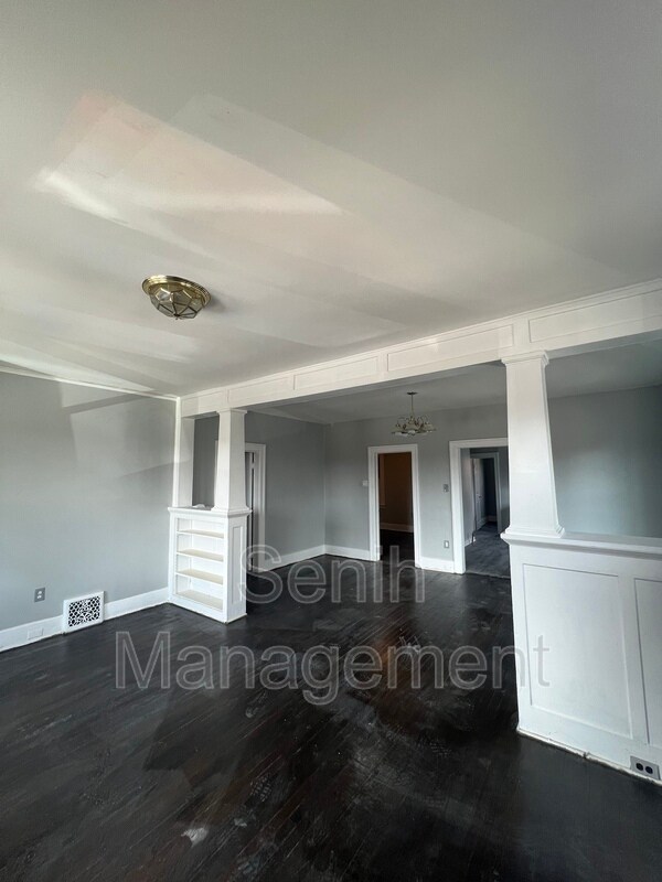 property at 6628 W Lafayette Blvd