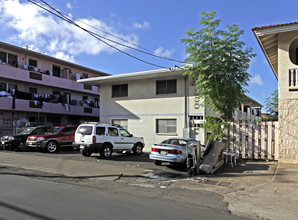 2415 Rose St in Honolulu, HI - Foto de edificio - Building Photo