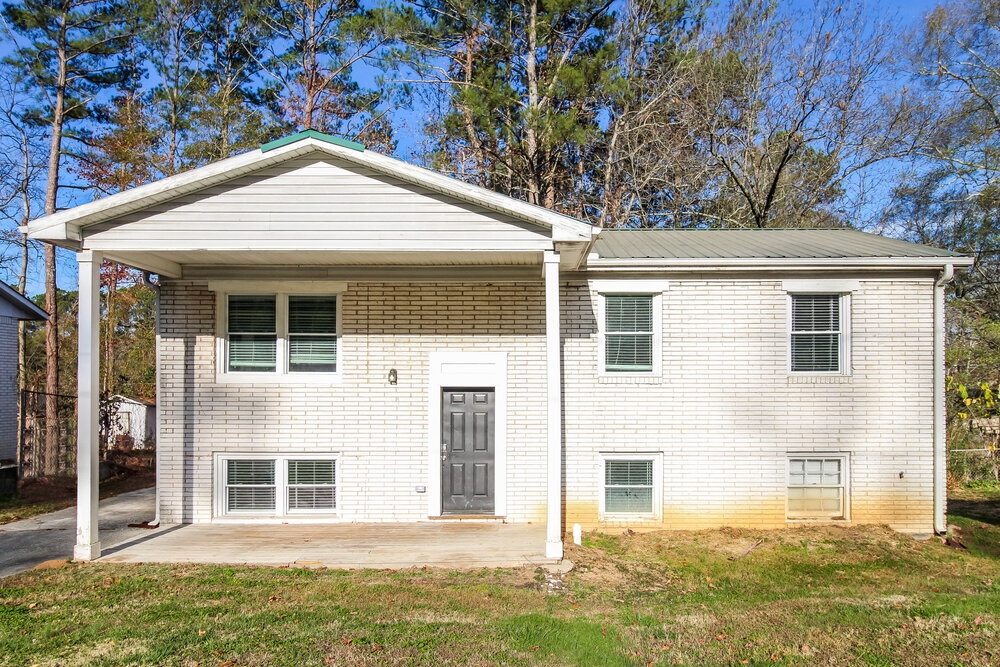 2889 Carriage Ln in College Park, GA - Building Photo