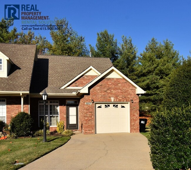 property at 2207 Stanford Ct