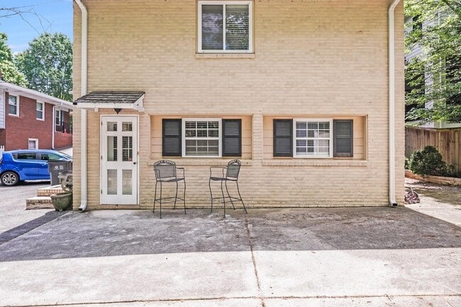 property at 2417 Laburnum Ave