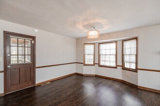 101 Moss Rock Ln in Irondale, AL - Building Photo - Building Photo