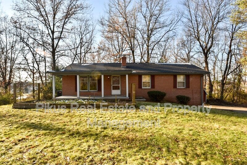 4305 42nd St NW in Canton, OH - Building Photo