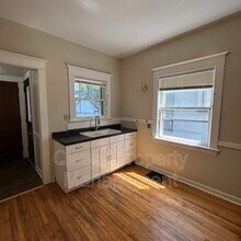 1335 Logan St SE in Grand Rapids, MI - Building Photo - Building Photo