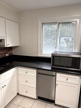 25 Lionel Ave in Waltham, MA - Foto de edificio - Building Photo
