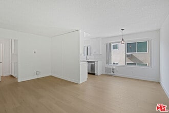 976 Larrabee St in West Hollywood, CA - Building Photo - Building Photo