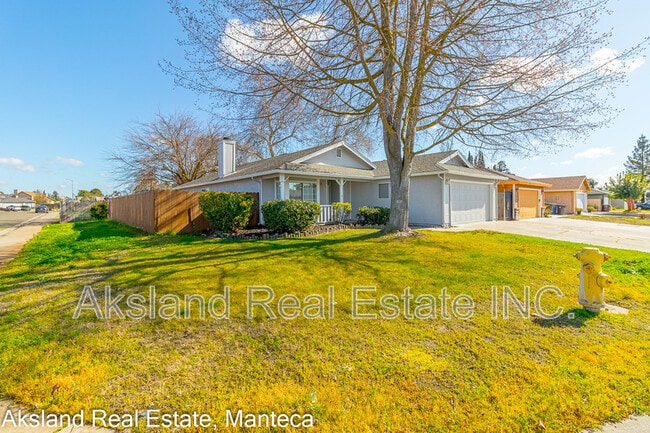 15046 Cambridge Dr in Lathrop, CA - Building Photo - Building Photo