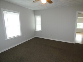 282 Main St, Unit 2 in Stoneham, MA - Building Photo - Building Photo