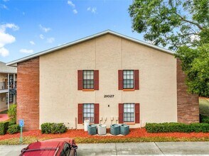 21027 Voyager Blvd, Unit 3 in Land O Lakes, FL - Foto de edificio - Building Photo