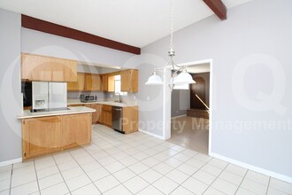 1502 W Helena Dr in Phoenix, AZ - Building Photo - Building Photo