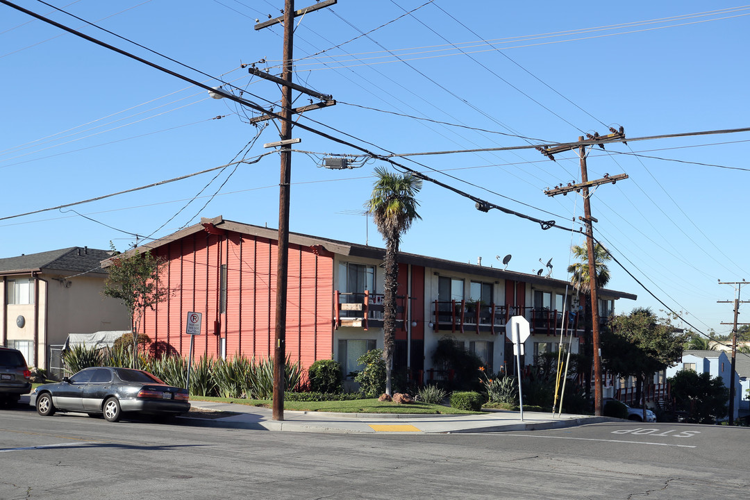 228 E Plymouth St in Inglewood, CA - Building Photo