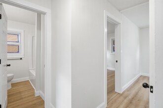 1547 E Atherton Rd in Flint, MI - Building Photo - Building Photo