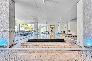 Unit 1004 in Miami, FL - Building Photo