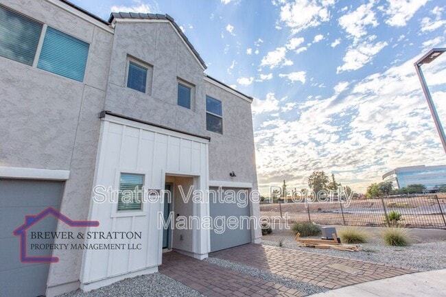 2249 W Griswold Rd in Phoenix, AZ - Building Photo - Building Photo