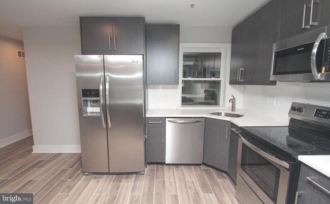 2562 Frankford Ave in Philadelphia, PA - Building Photo - Building Photo