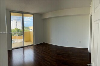 215 SW 42nd Ave in Coral Gables, FL - Building Photo - Building Photo