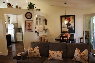 339 Pollard Way in Windsor, CA - Foto de edificio - Building Photo