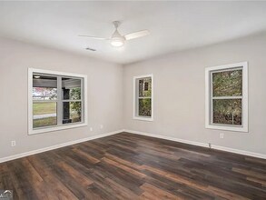 6219 Heardsville Rd in Cumming, GA - Foto de edificio - Building Photo