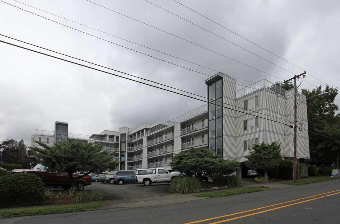 Park Hamlin - 2323 SE Harrison in Milwaukie, OR - Building Photo