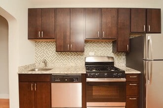 4419 N Wolcott Ave, Unit M00H in Chicago, IL - Building Photo - Building Photo