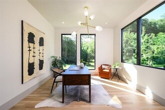 6984 Santa Barbara Dr in Dallas, TX - Building Photo - Building Photo