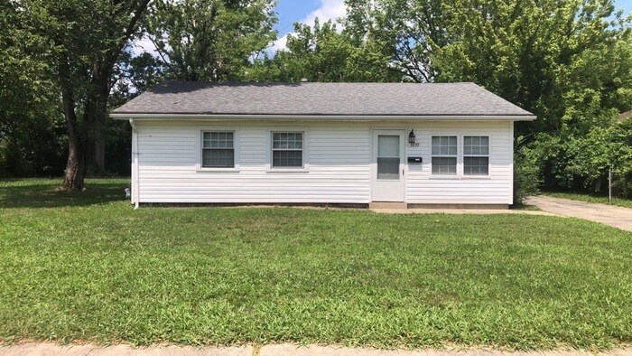3939 Prescott Ave in Dayton, OH - Building Photo