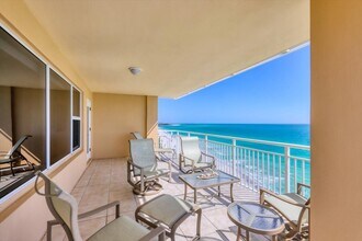 601 Longboat Club Rd, Unit 1004S in Longboat Key, FL - Building Photo - Building Photo