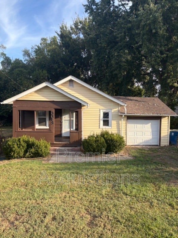 property at 3318 Fernwood Ave
