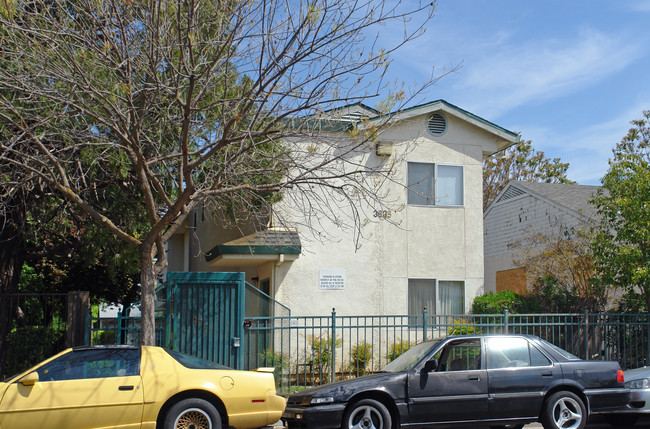 3635 5th Ave in Sacramento, CA - Foto de edificio - Building Photo