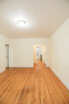 4520 N Damen Ave, Unit 4 in Chicago, IL - Building Photo