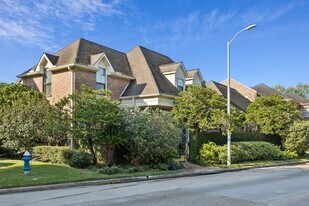 4964 Post Oak Timber Dr in Houston, TX - Building Photo