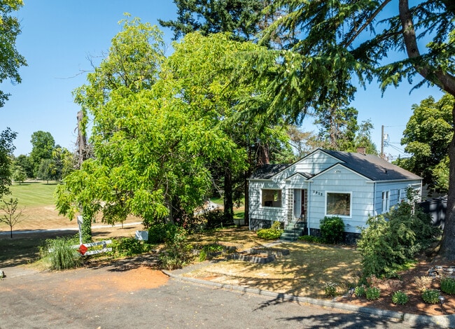 property at 3915 N 8th St