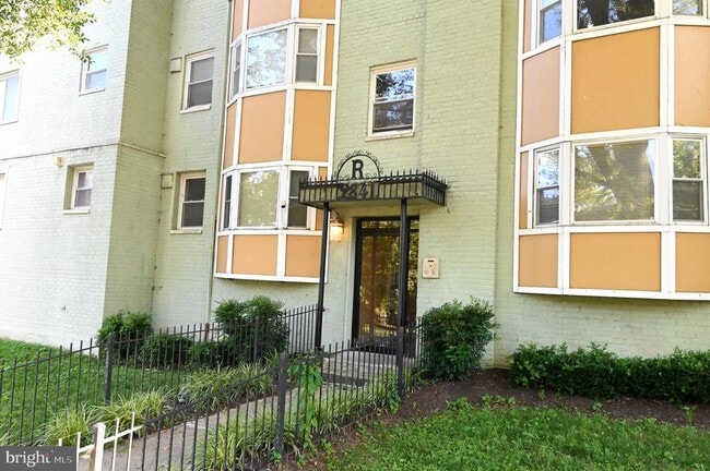 property at 2841 Gainesville St SE