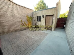 1046 E Navajo St in Farmington, NM - Building Photo - Building Photo