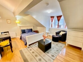 47 Worcester St, Unit 3 in Boston, MA - Foto de edificio - Building Photo