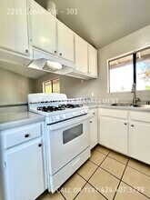 2211 Cedar Ave in Long Beach, CA - Building Photo - Building Photo