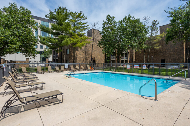 Civic Center Court Apartments