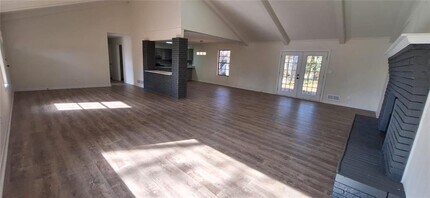 487 Embry Ln NE in Marietta, GA - Building Photo - Building Photo