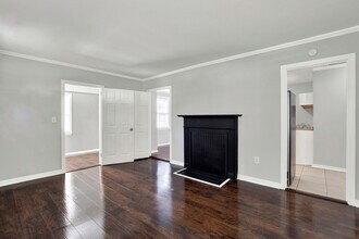 2215 Greenwood St in Savannah, GA - Foto de edificio - Building Photo