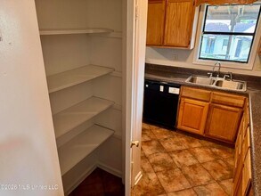 1580 Guilford Cove in Horn Lake, MS - Foto de edificio - Building Photo