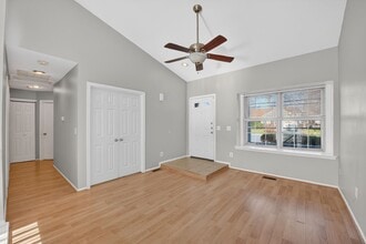 14 Braxton Dr in Sterling, VA - Building Photo - Building Photo