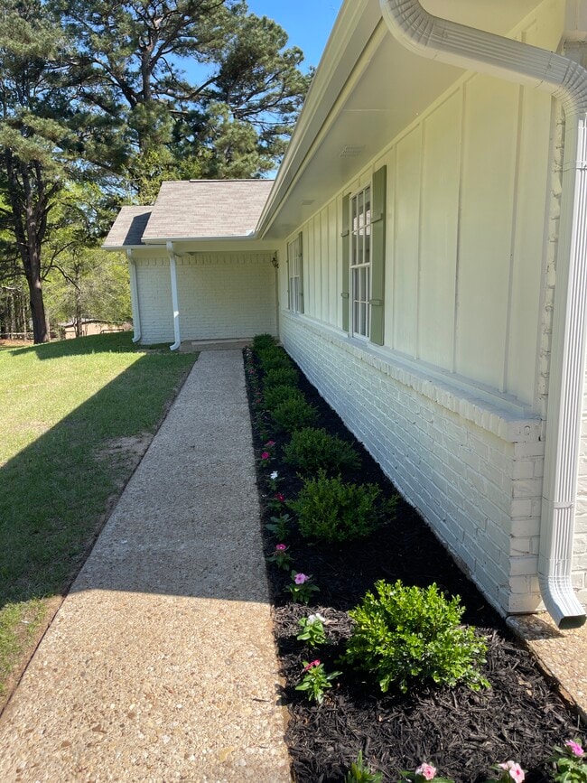 15021 Hillview Rd in Tyler, TX - Building Photo - Building Photo