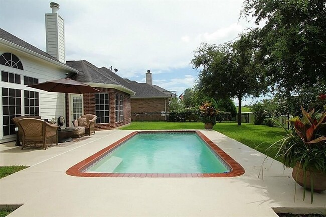 11215 Vienna Trails Ln in Houston, TX - Foto de edificio - Building Photo