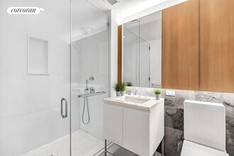 196 Orchard St in New York, NY - Building Photo - Building Photo