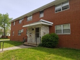 304 Morrison N Ave, Unit 6 in Collinsville, IL - Building Photo